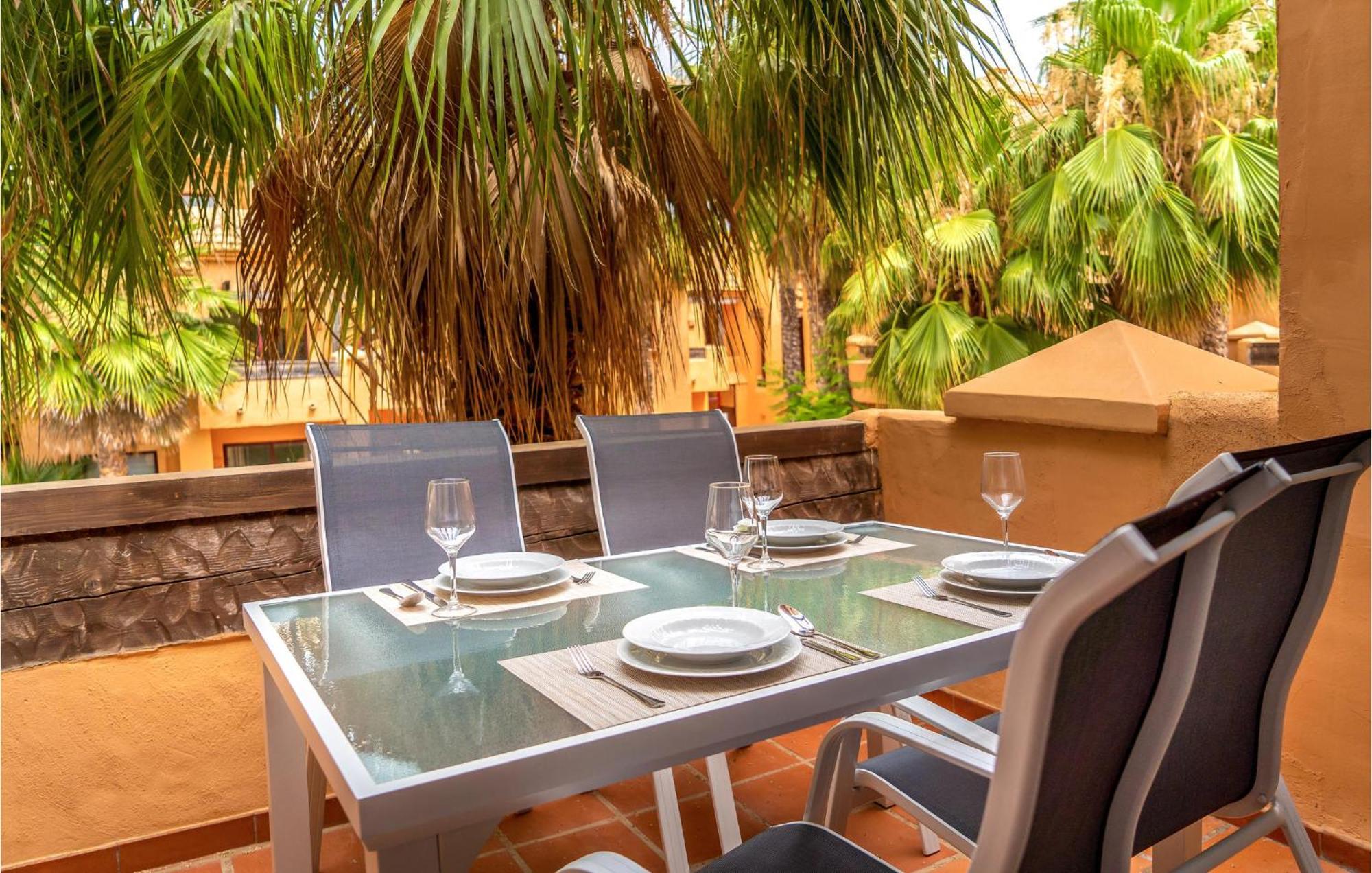 Lovely Apartment In Los Alcazares With Kitchen Luaran gambar