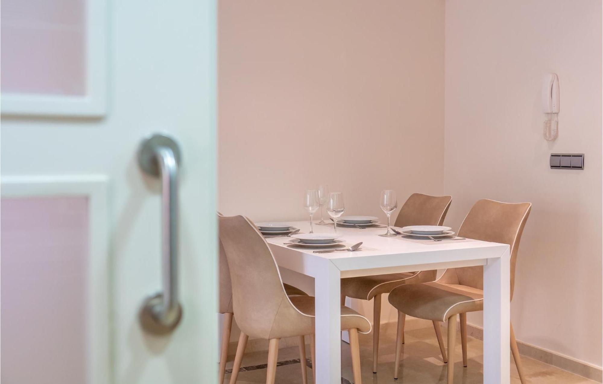 Lovely Apartment In Los Alcazares With Kitchen Luaran gambar